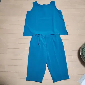파란색 탱크탑 & 팬츠 셋업 LL 가격 인하는 하지 않습니다