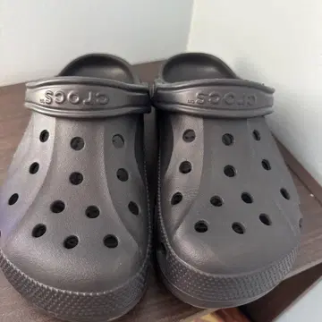 Crocs 블랙 클로그 샌들 W 5 / M 7