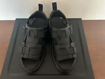 [하자 있음] 닥터마틴 Dr.Martens 가죽 통굽 샌들