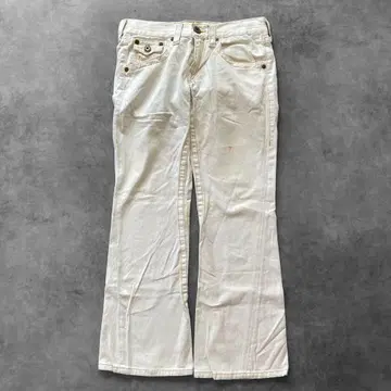 TRUE RELIGION 화이트 데님 팬츠 31 초와이드 스티치 플레어