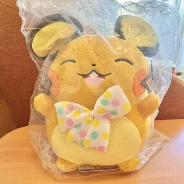 데덴네의 커다란 봉제 인형