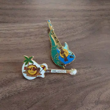 Hard Rock Cafe Orlando 기타 핀 배지 2개