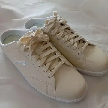 Puma 아이보리 스니커즈