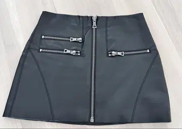 앨리스 앤 올리비아 페이크 레더 미니 스커트