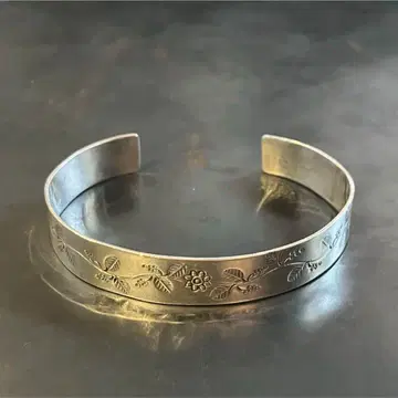 SILVER925 FLOWER DESIGN BANGLE / 실버 / 뱅글