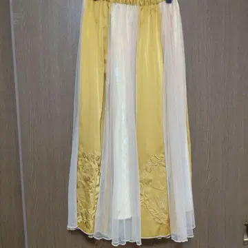 엑시즈팜 롱 스커트 미녀와 야수 디자인