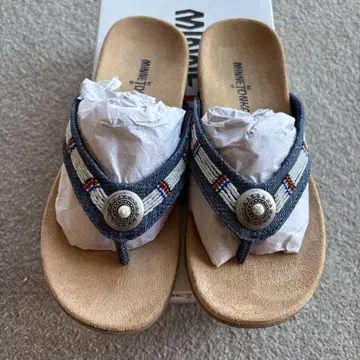 MINNETONKA 데님 비즈 장식 샌들 22cm 새상품