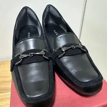 REGAL 블랙 로퍼