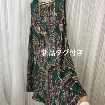 무릎 기장 A라인 원피스