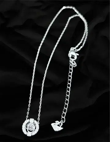 스와로브스키 댄싱 스톤 목걸이 SWAROVSKl