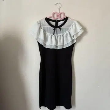 titty&Co. 슬리브리스 원피스