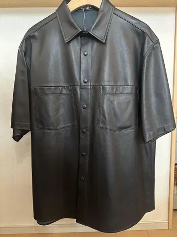 AURALEE LAMB LEATHER HALF SLEEVED SHIRTS