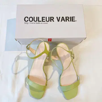 새상품급 COULEUR VARIE 라이트 그린 샌들 23.5cm