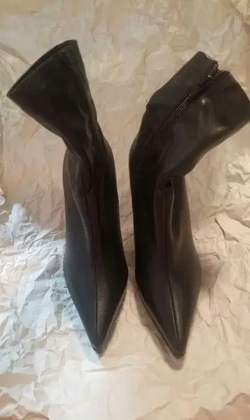하이힐 핀힐 통굽 가죽 부츠 블랙 M사이즈