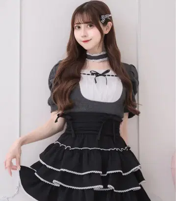 pium 라운드 프릴 초커 반팔 티셔츠