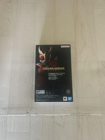 진골조 쿠우가 마이티 폼 Store Limited Edition