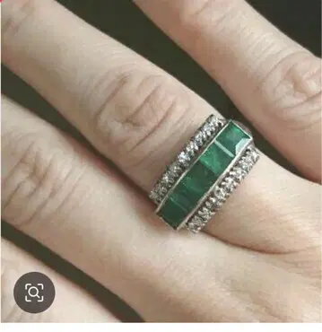 에메랄드 반지