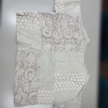 아이보리 린넨 레이스 패치워크 5부 소매