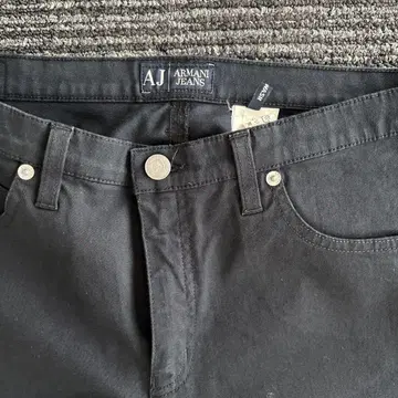 Armani Jeans 블랙 스트레이트 데님 팬츠