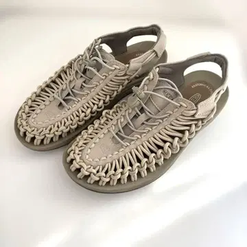 KEEN 유니크 샌들