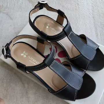 내추럴라이저 샌들 22.5cm 블랙