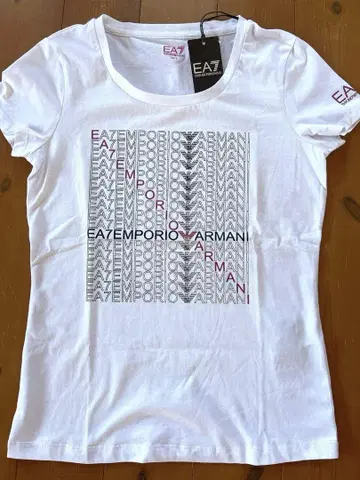 엠포리오 아르마니 EA7 Emporio Armani 티셔츠 S 사이즈