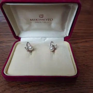 MIKIMOTO 진주 꽃 모티브 귀걸이