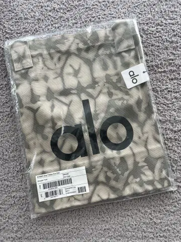 미사용품 Alo yoga 토트백