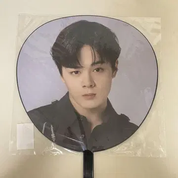 JO1 츠루보 시온 부채