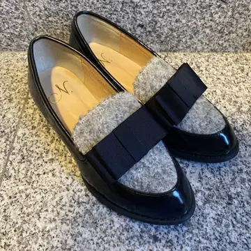 로퍼 M 사이즈 [23cm부터 23.5cm]
