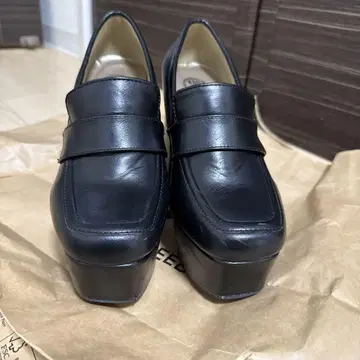 블랙 플랫폼 로퍼