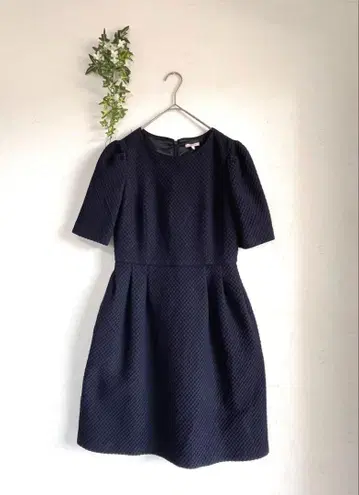 TOCCA 토카 턱 슬리브 자수 원피스 무릎 아래 기장 빅 사이즈 XL