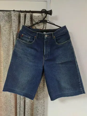 90년대 GUESS 데님 숏팬츠 W32 USA제