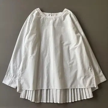 [새상품급] 개럴개런트 백 플리츠 블라우스 풀오버