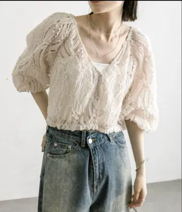 새상품급 mystic 자카드 블라우스 베이지