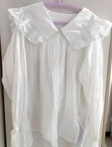 프릴 화이트 셔츠 긴팔