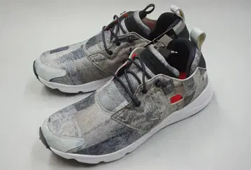 Reebok INSTAPUMP FURY 펌프 퓨리 경량 스니커즈