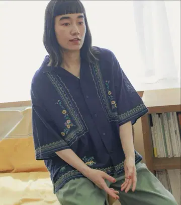 niko and - / 플라워 자수 셔츠