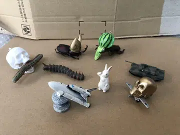 가챠 피규어 세트 곤충 해골 탱크 스페이스 셔틀 애벌레