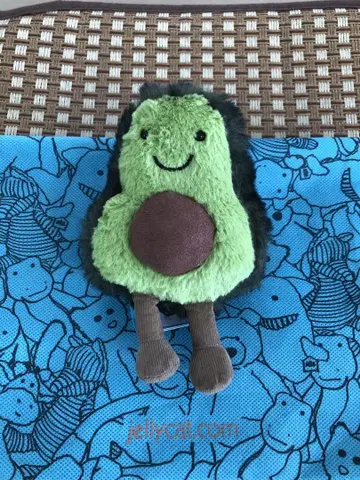 아보카도형 봉제 인형