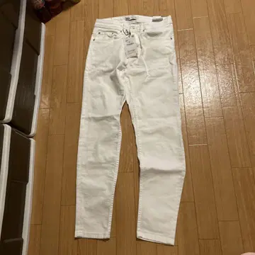 ZARA 남성 스키니 화이트
