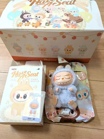 라부부 해브 어 시트 POPMART