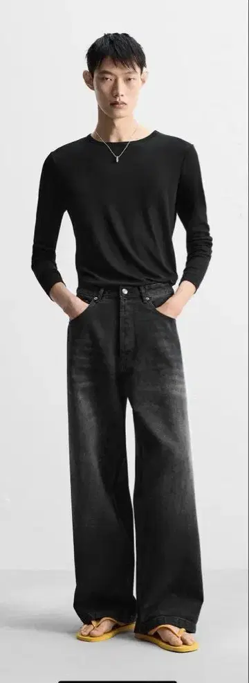ZARA 슈퍼 배기 핏 청바지 EU44(JP34)