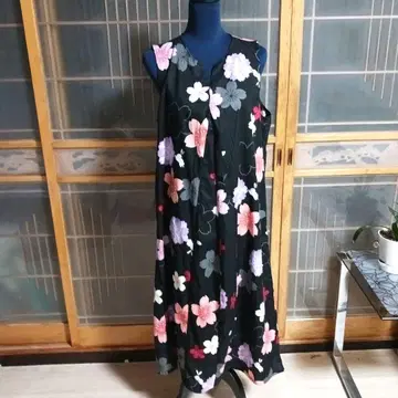 유카타 리메이크로 꽃무늬 슬리브리스 아바바를 만들어 버렸습니다.