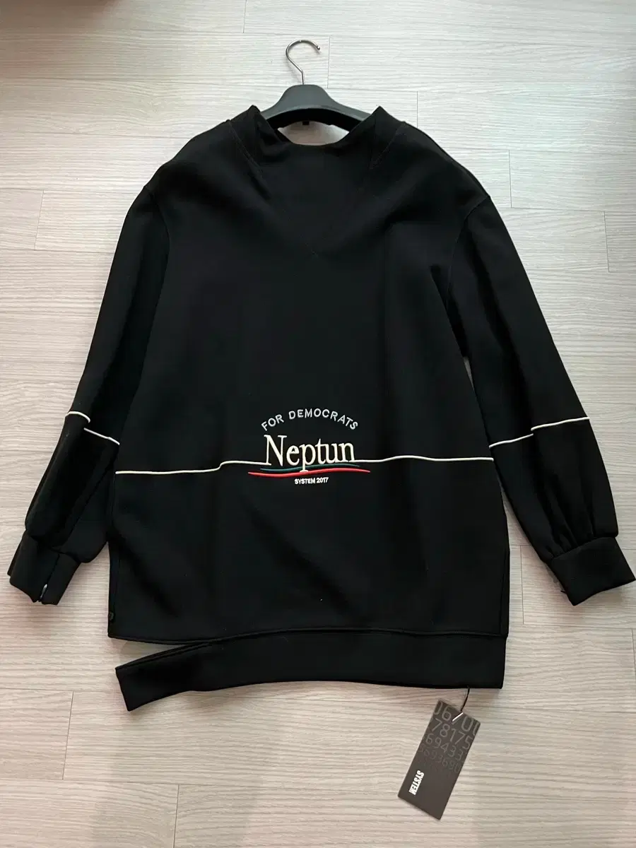System Sweatshirt Black