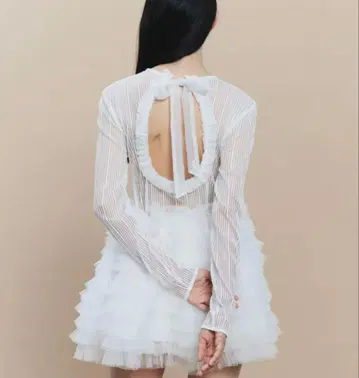 AVELINE RIBBON TOP Bibiy. 비비 시스루