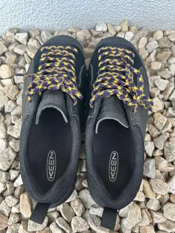 KEEN 스니커즈 27.5cm