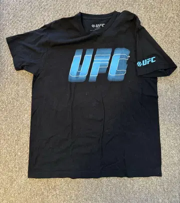UFC 티셔츠 L 사이즈
