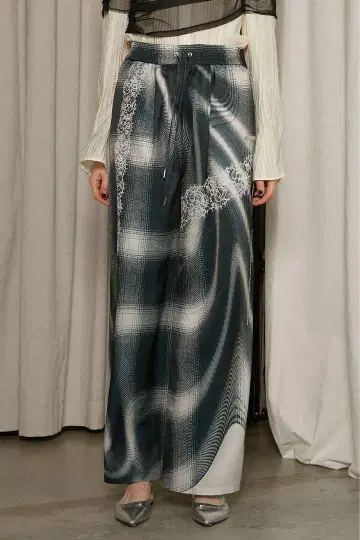 Ombre Check Lace Print Pants