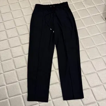 ZARA 턱 테이퍼드 팬츠